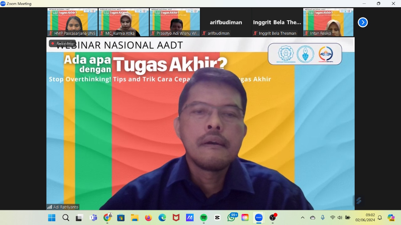 Wakil Dekan 1 Bidang Akademik, Riset dan Kemahasiswaan Sekolah Pascasarjana UNS Prof. Dr. sc. Agr. Ir. Adi Ratriyanto, S.Pt., M.P., IPM., ASEAN Eng saat memberikan sambutan pada webinar nasional AADTA.